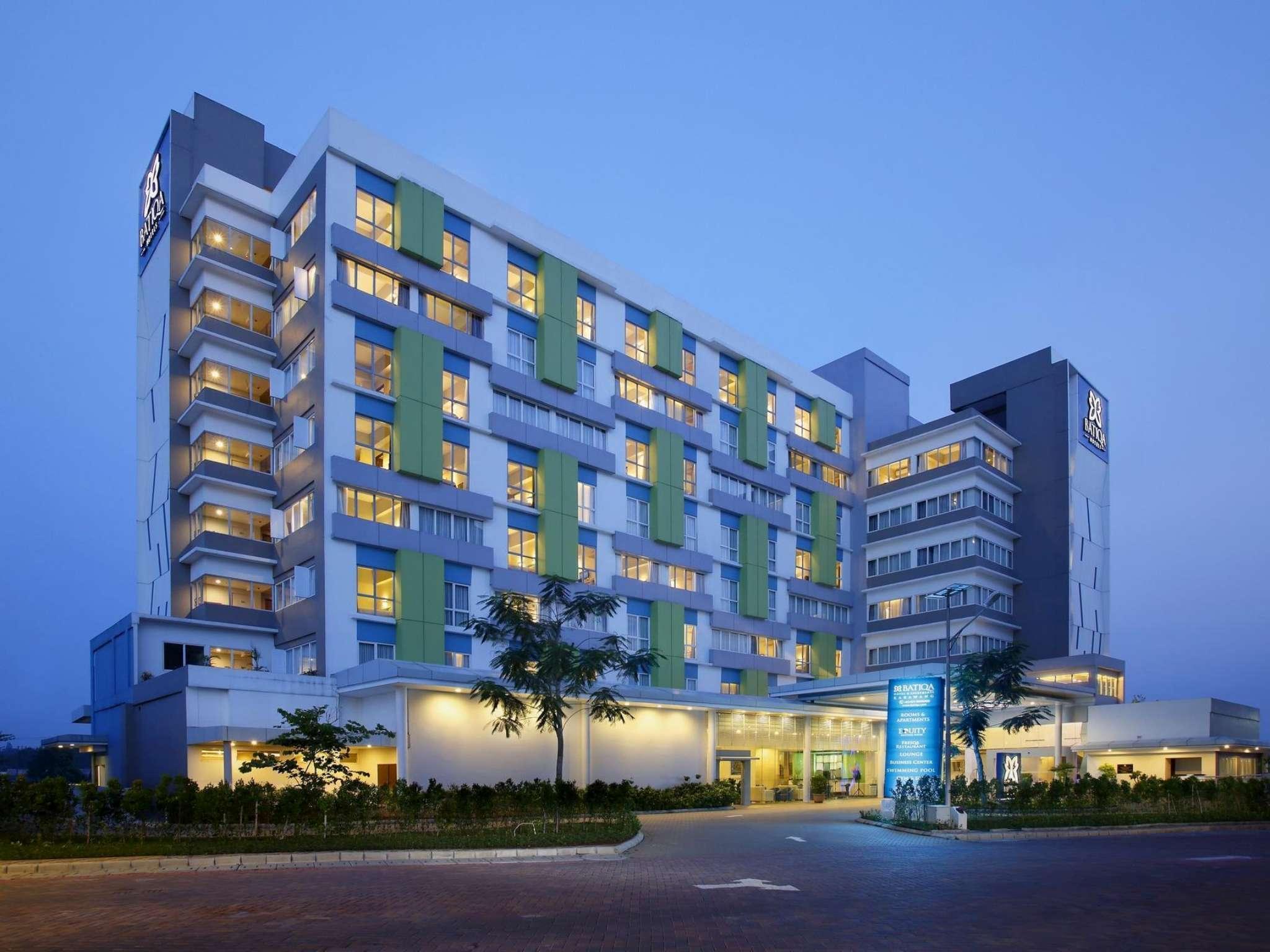 Batiqa Hotel & Apartments Karawang Eksteriør billede