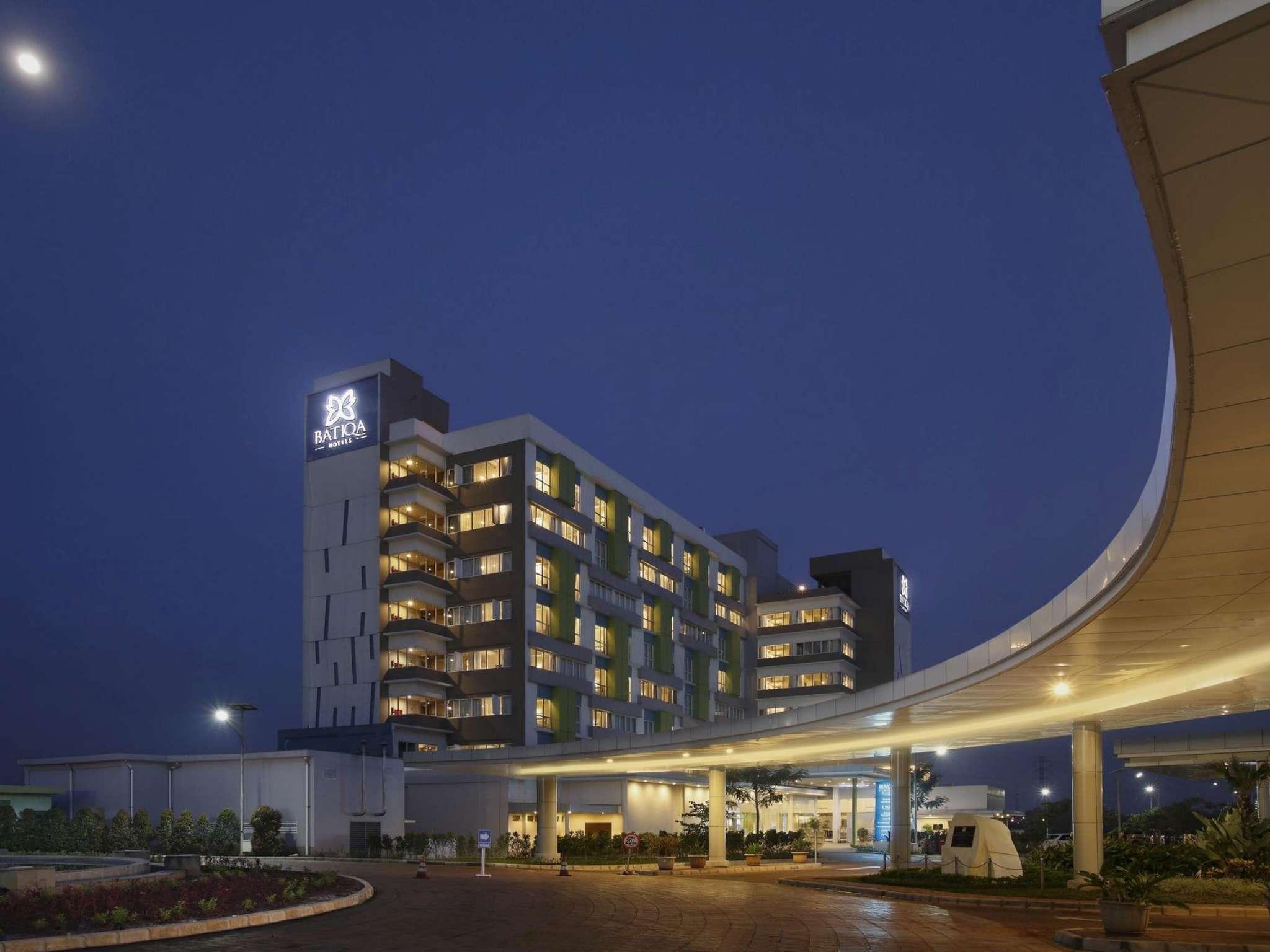 Batiqa Hotel & Apartments Karawang Eksteriør billede
