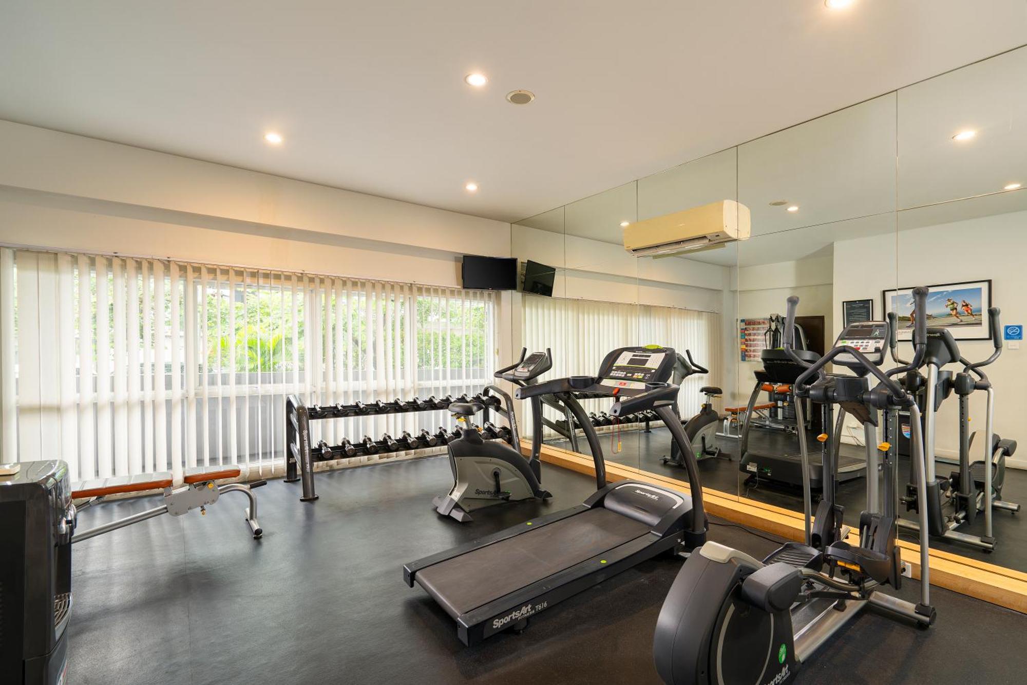 Batiqa Hotel & Apartments Karawang Eksteriør billede