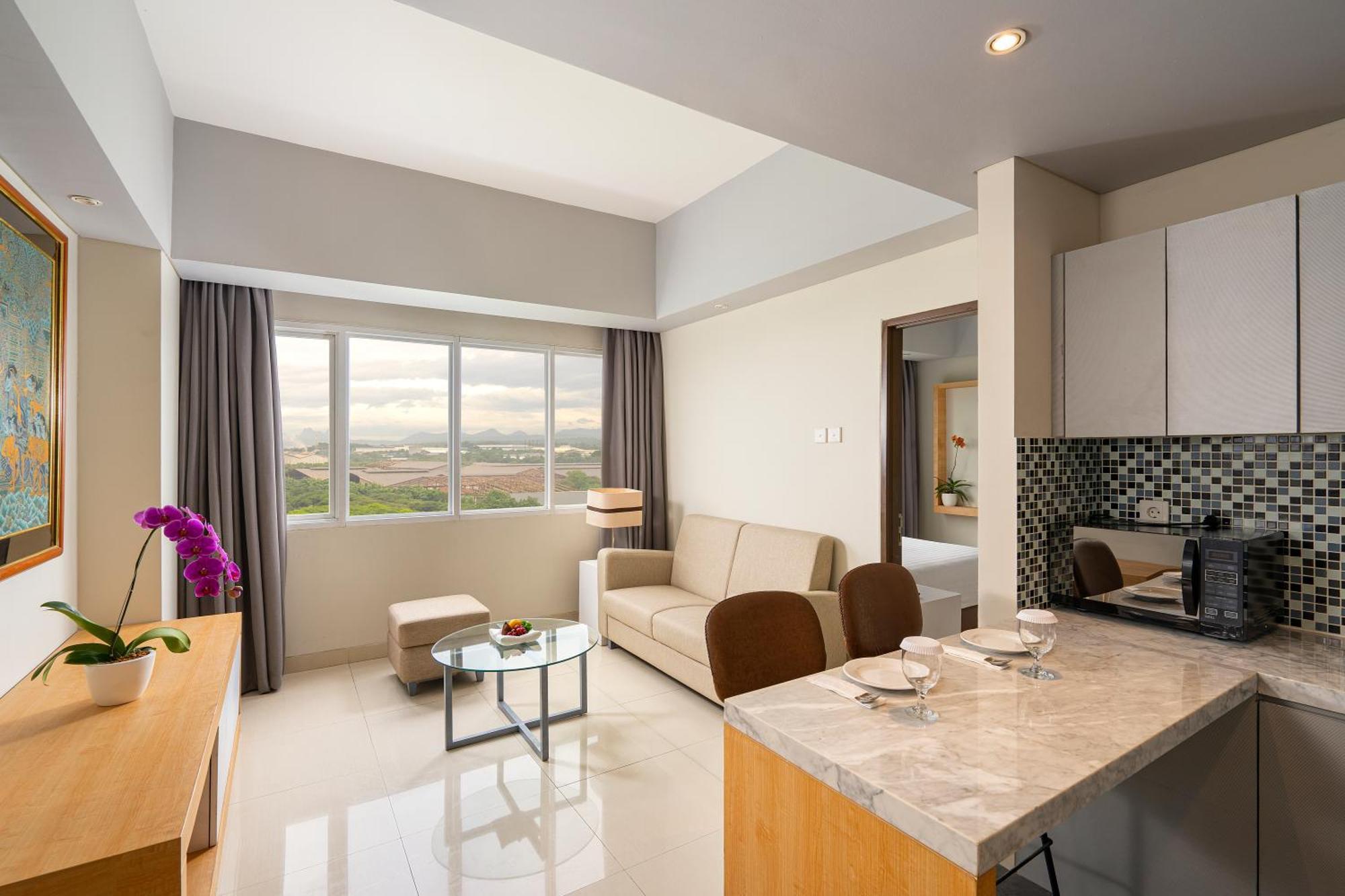 Batiqa Hotel & Apartments Karawang Eksteriør billede