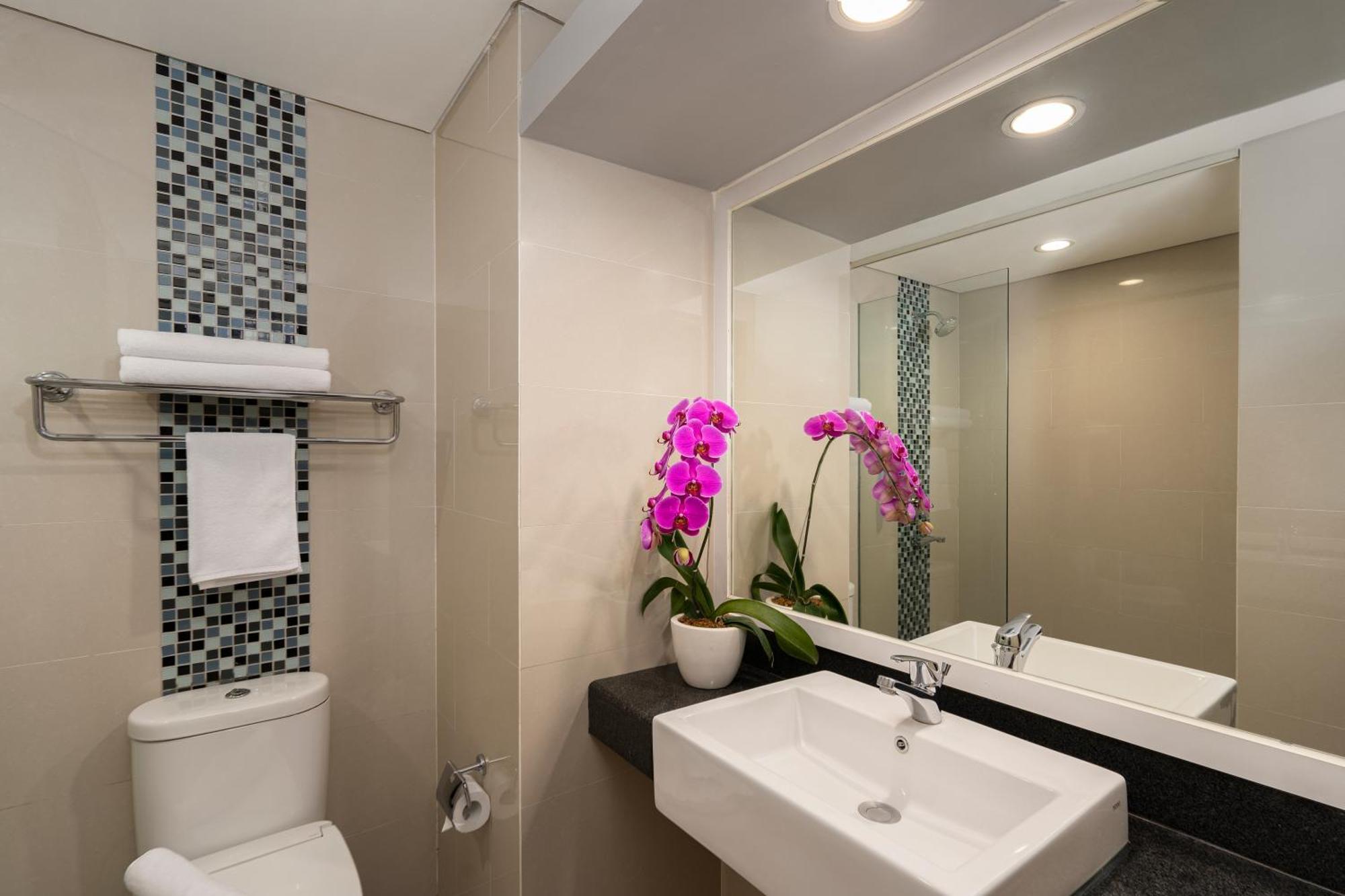 Batiqa Hotel & Apartments Karawang Eksteriør billede