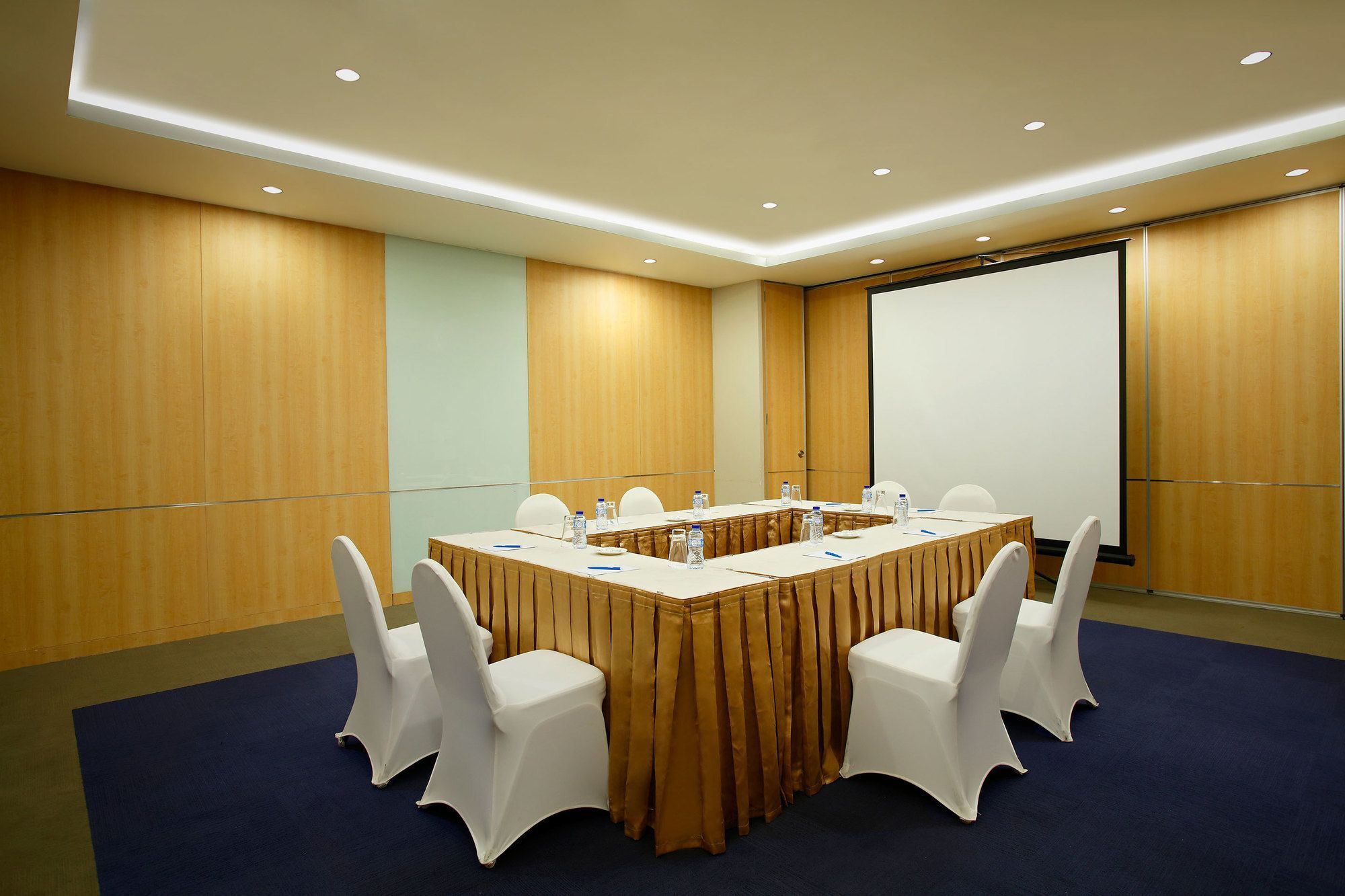 Batiqa Hotel & Apartments Karawang Eksteriør billede